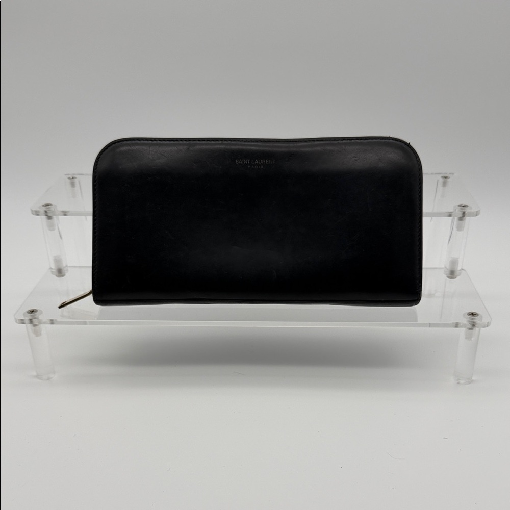 2️⃣0️⃣0️⃣ YSL Rive Gauche Leather Wallet